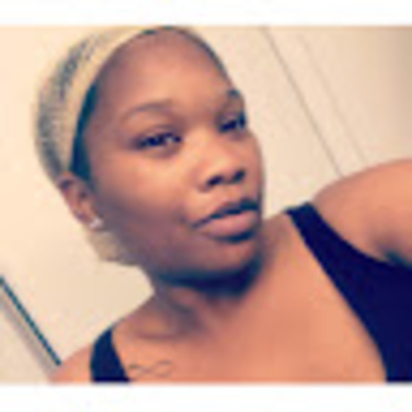 Meet your Posher, Zakiyah - Picture 1 of 1